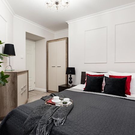 Апартаменты Luxe Living Boutique Pilsudskiego 11 Краков Экстерьер фото